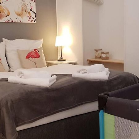 City Apartment Near Shooping Center, 6 Guests Berlin Luaran gambar
