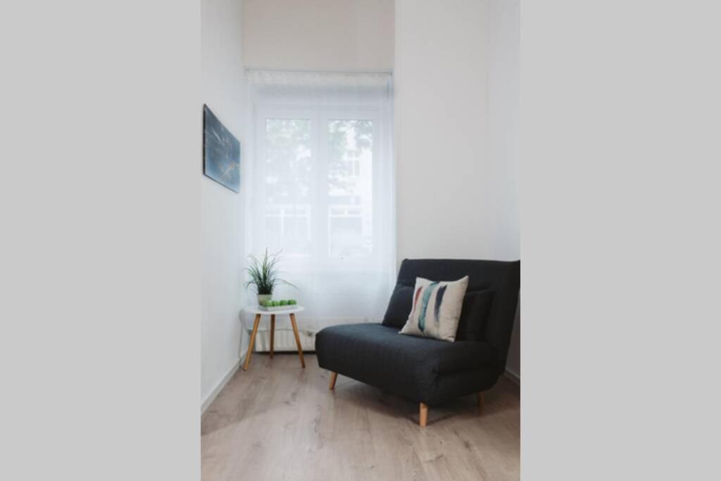 City Apartment Near Shooping Center, 6 Guests Berlin Luaran gambar