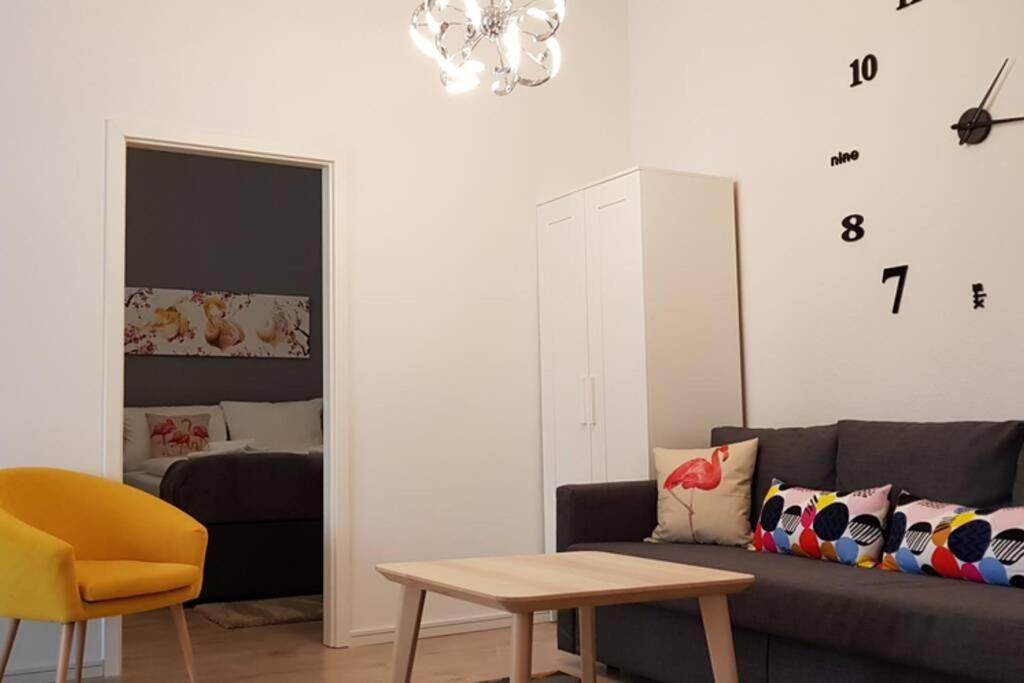 City Apartment Near Shooping Center, 6 Guests Berlin Luaran gambar