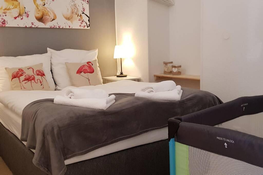 City Apartment Near Shooping Center, 6 Guests Berlin Luaran gambar